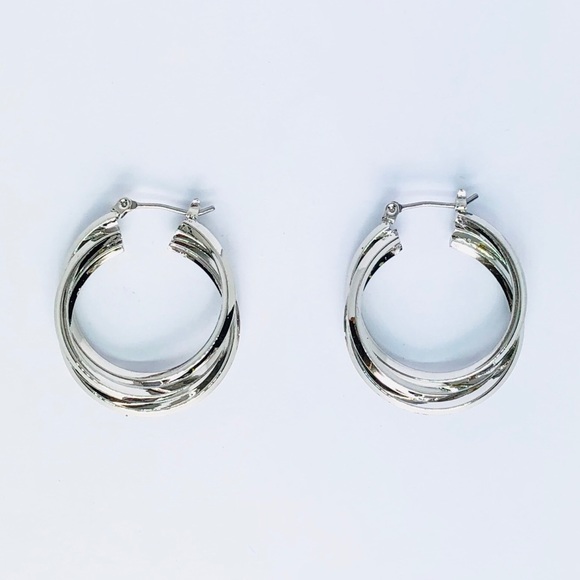 ❤️HP❤️ New! Silver Layered Hoop Earrings - Picture 2 of 3